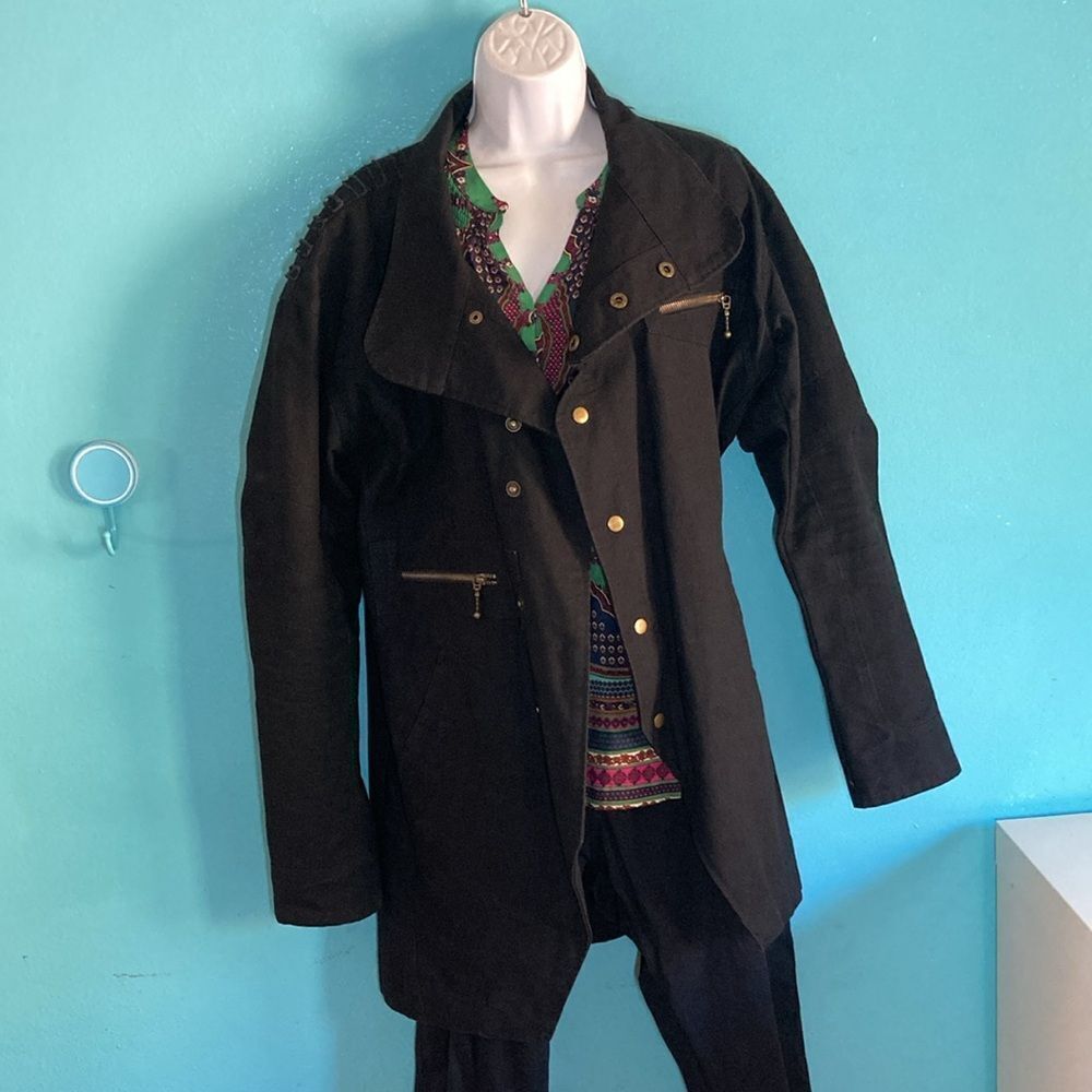 S & G Sequoia and Gita Black Cotton Snap Front Jacket Marked S Fits M